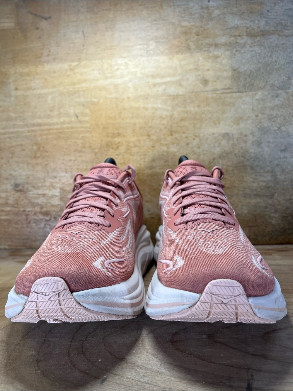 Hoka One One Clifton 10 Womens Size 8.5 Running Shoes Sneakers Blush Rose Latte - Picture 2 of 12